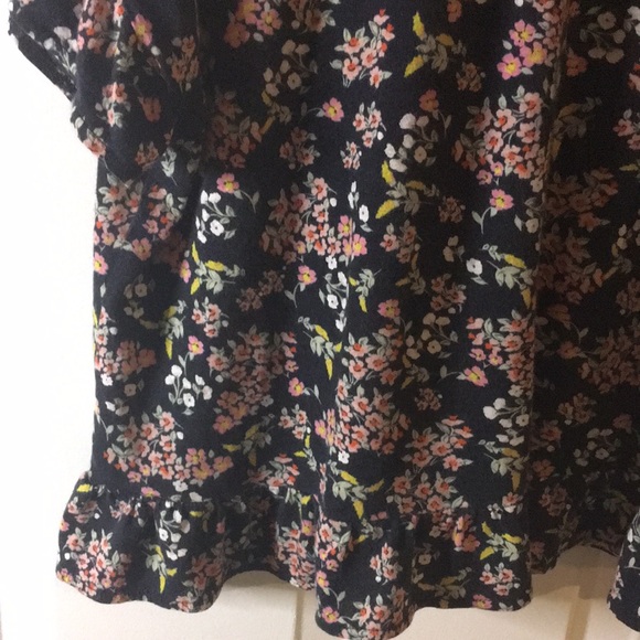 Ann Taylor Loft Floral Ruffle T-Shirt Loose Top Small - Picture 6 of 7
